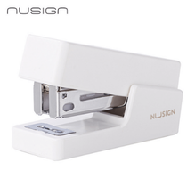 Deli NS083 Set mini engrapadora blanca y grapas caja c/12 sets